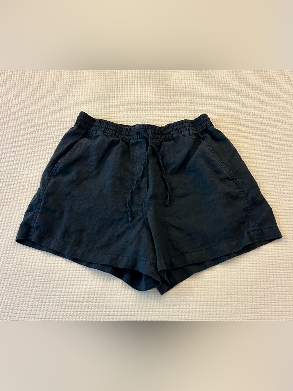 Banana Republic Linen Pull-On 4” Shorts